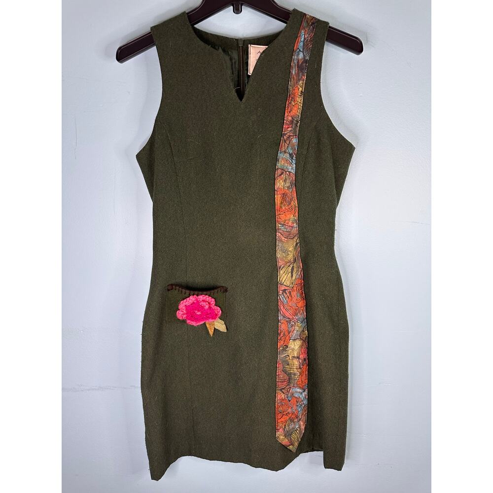 Vintage original olive appliqué crochet flower dress size small Boho Art Teacher
